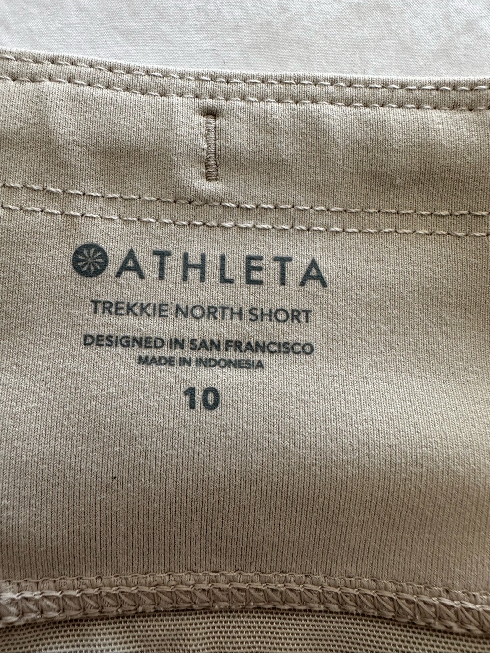 Athleta Khaki/Tan High-Rise Athletic Shorts size 10 - Picture 4 of 11